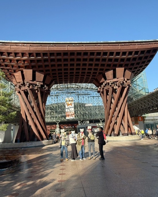 25-11-29-10-12-32-953_deco