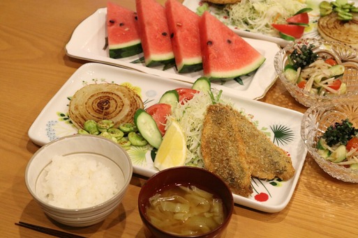 玉ねぎステーキと夜ご飯。