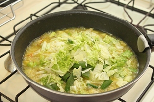 たかシェフのおうちごはん。-サフランのスープ　具だくさんスープ