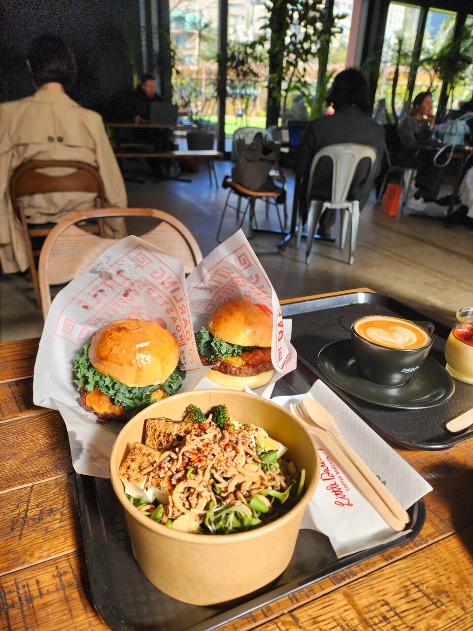 住所は、港区南青山…。まさかの素敵空間発見 SOLSO PARK その② : たか