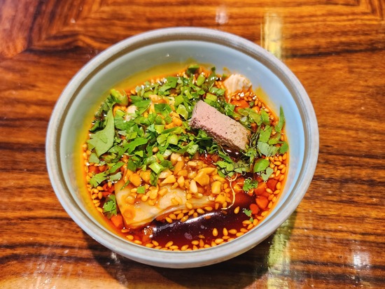 24-06-24-00-07-43-125_deco