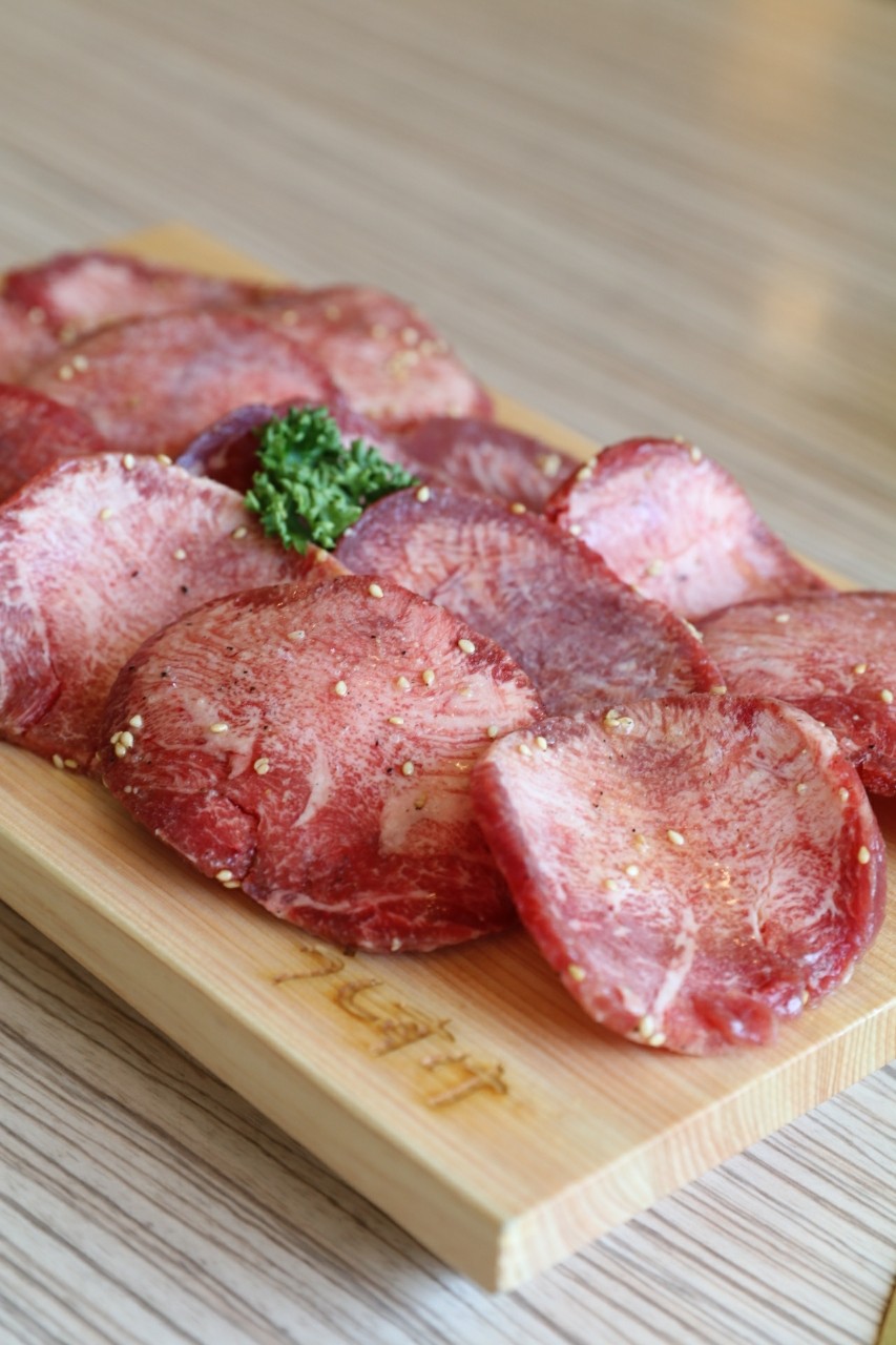 犬 焼肉屋うしすけへ行く とまりちゃんの車酔い対策の意外な結末 たかシェフのおうちごはん と 白い犬 と チワワ Powered By ライブドアブログ