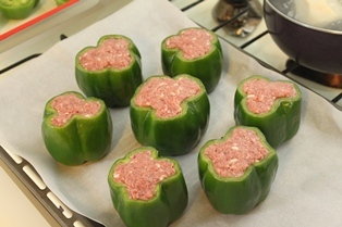 ピーマンの肉詰め たかシェフのおうちごはん と 白い犬 と チワワ Powered By ライブドアブログ