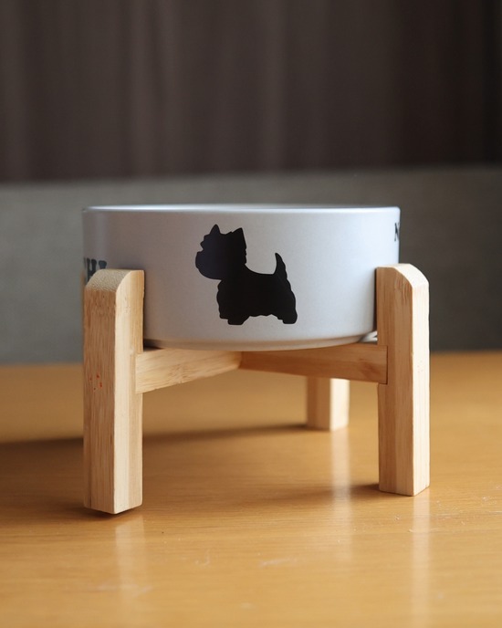 【犬グッズ】折り畳みできる食器台