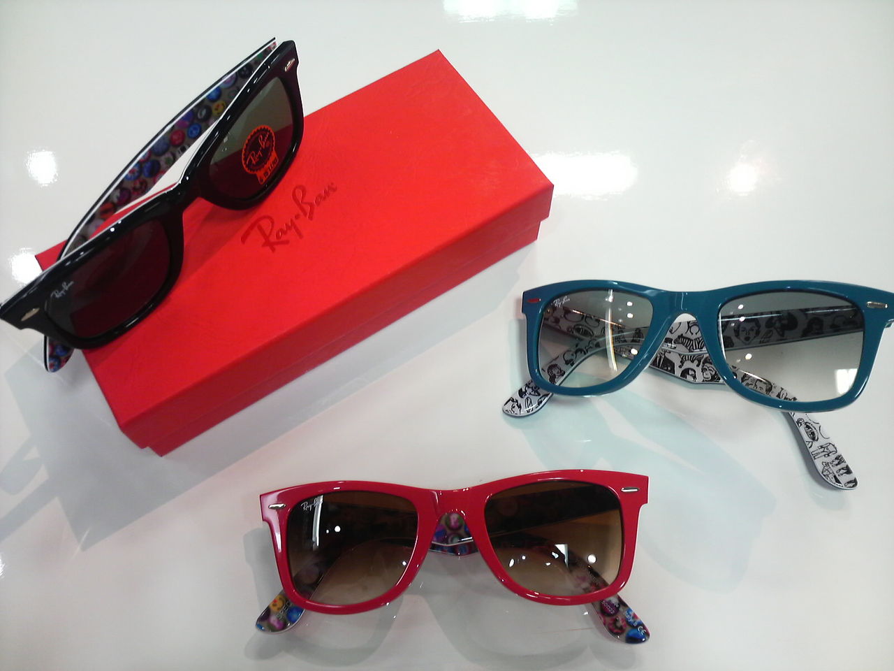 Rayban Wayfarer New Color Debut 高橋メガネ 天王寺mio Rayban Wayfarer New Color Debut 高橋メガネ 天王寺mio