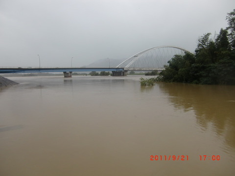 2011_0921_170021-CIMG2477