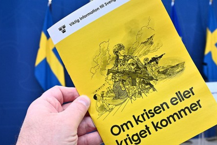 Sweden-pamphlet-crisis-war_large