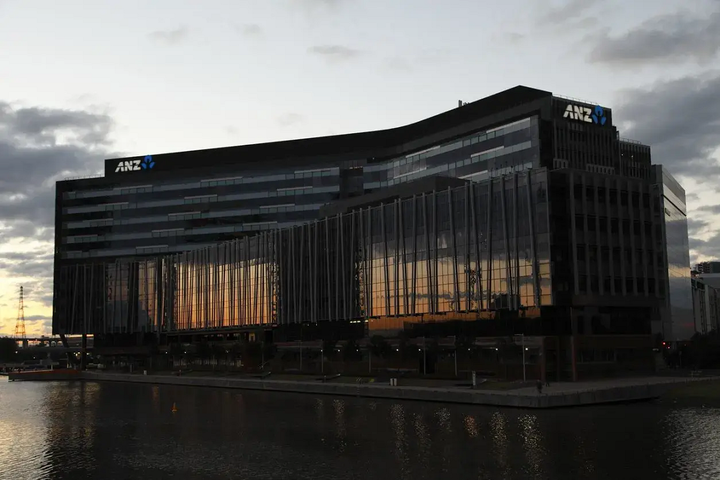 i_Stock_458081707_44