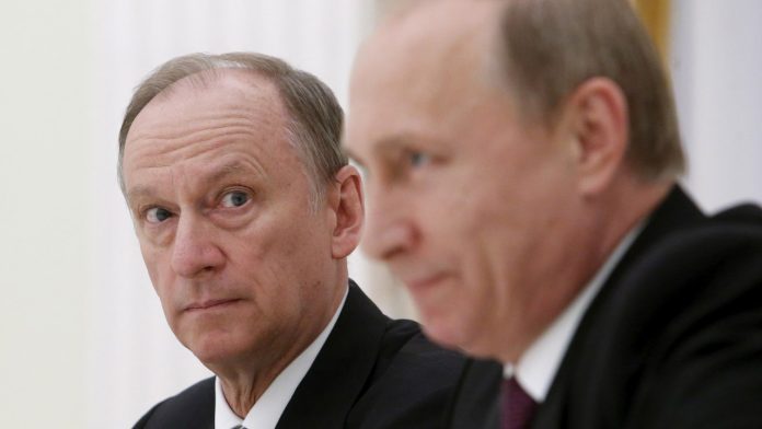 2019-07-19 RCRTRMADP_3_BRITAIN-EU-JOHNSON-RUSSIAN