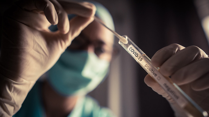 Coronavirus-Covid-19-Nurse-Swab-Test-Lab