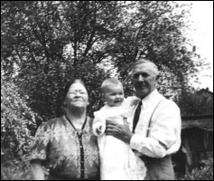 baby-hillary-with-rodhams