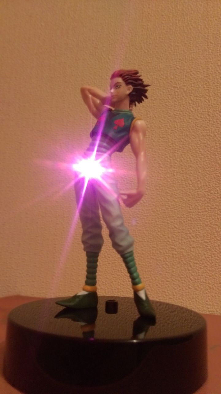 ヒソカ 光る フィギア