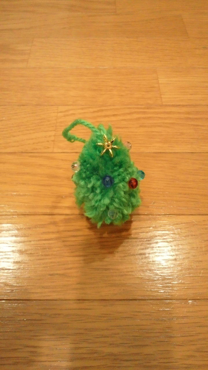 ほのぼのくーまたん もうすぐクリスマス 毛糸のポンポンツリー シェルの部屋 ほのぼのくーまたん もうすぐクリスマス 毛糸のポンポンツリー シェルの部屋