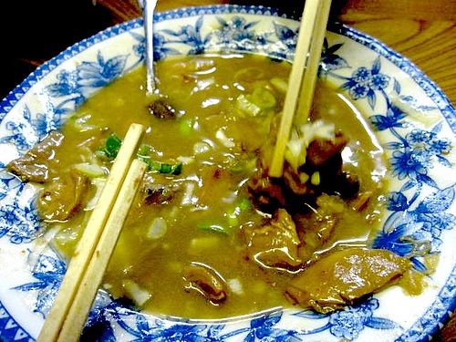 清瀬みゆき食堂モツ煮込み 超大盛りで400円