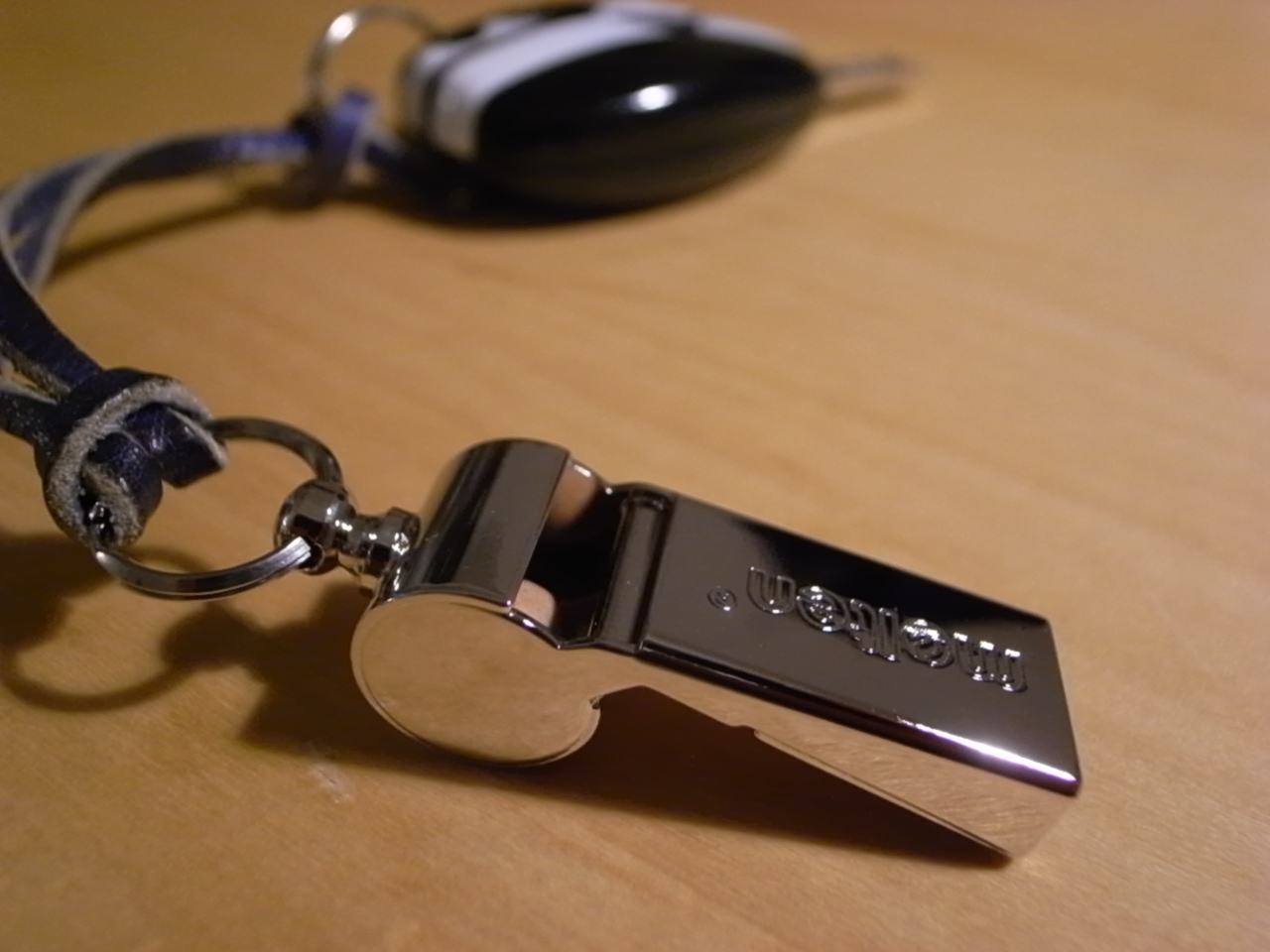 Moltenのホイッスル ヒトとモノとナントカカントカ Moltenのホイッスル ヒトとモノとナントカカントカ