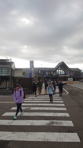 LINE_ALBUM_20241124  電車に乗って_241126_61