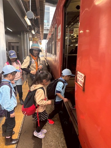 LINE_ALBUM_2025111 電車に乗ってハイキング_251104_39