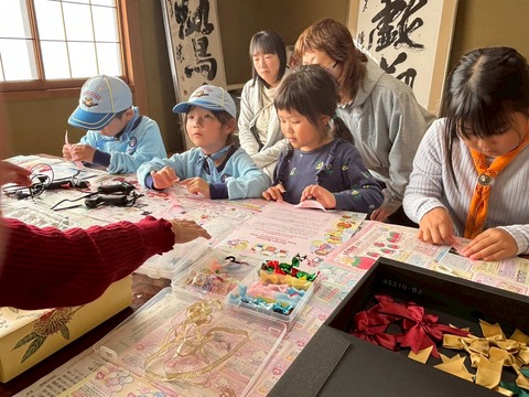 LINE_ALBUM_20251115 リボン+クリスマスリース作り_251122_31