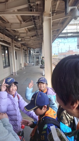 LINE_ALBUM_20241124  電車に乗って_241126_3
