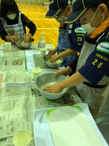 LINE_ALBUM_2022.1.9　スキー準備＆うどん作り_220111_51