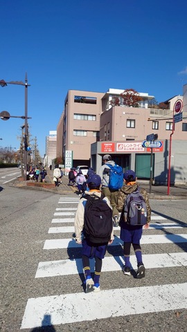 LINE_ALBUM_20251122星空観察（富山市科学博物館）_スタンツ準備（城址公園）_251201_61