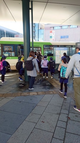 LINE_ALBUM_20251122星空観察（富山市科学博物館）_スタンツ準備（城址公園）_251201_73