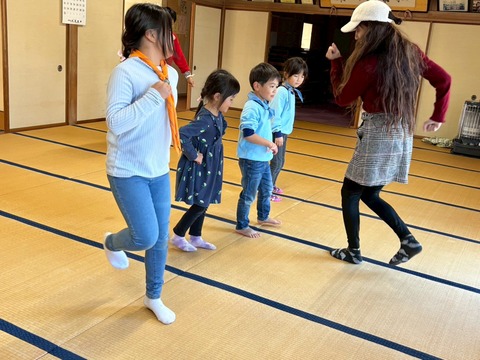 LINE_ALBUM_20251115 リボン+クリスマスリース作り_251122_10