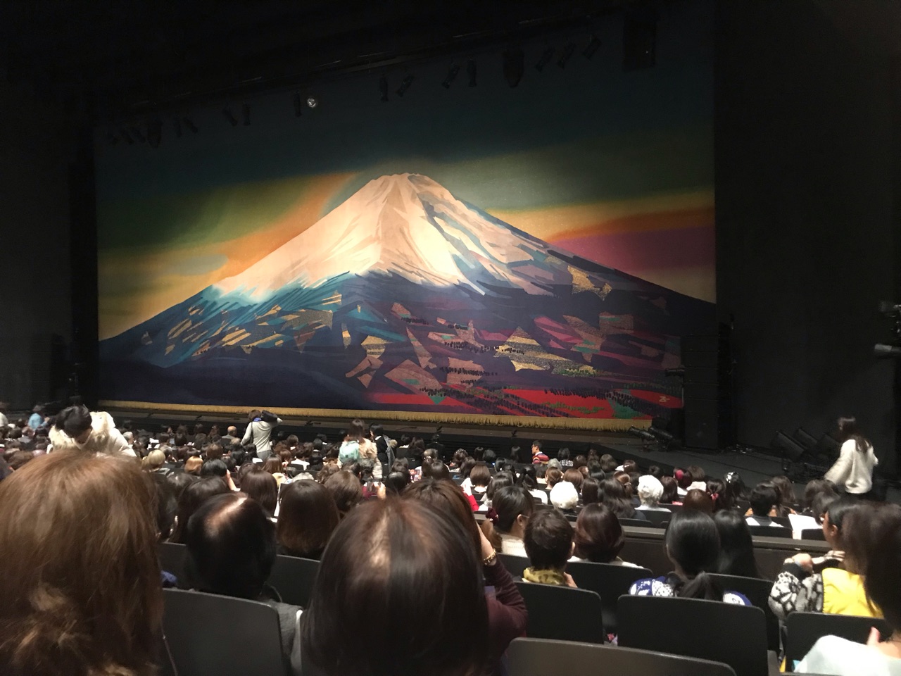 日本青年館ホール公演プログラム『マスカレード・ホテル』＜花組 