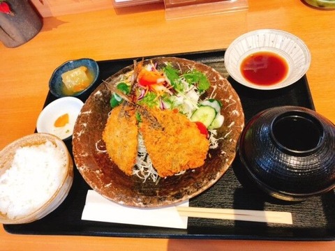●清荒神駅すぐの人気店、山陰ゆかりの店『郷音 さとね』で食べたかったアジフライを~♪