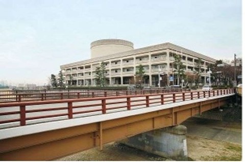 宝塚市役所