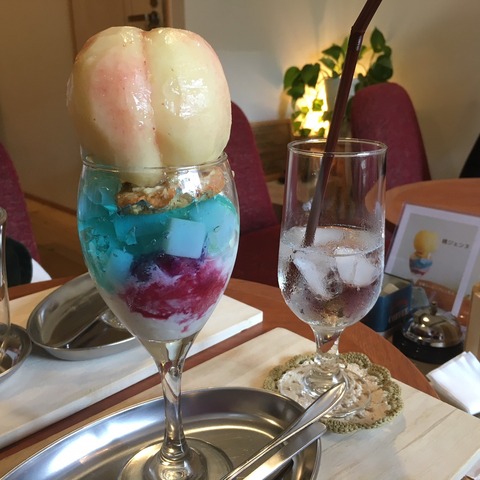 桃ジェンヌ