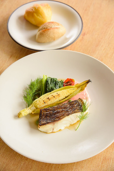 Popular_white-fish_cafe20220615-333