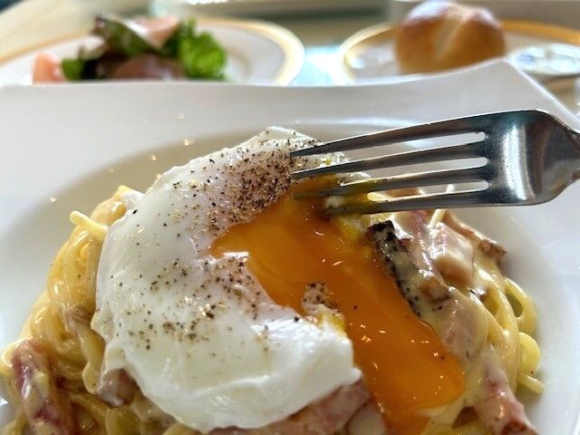 宝塚市 リニューアル情報】出雲綾さんプロデュース、サンタクルス1階