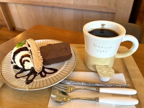 【宝塚市 カフェ】逆瀬川駅前にあるスペシャルティコーヒー自家焙煎珈琲『Beans Pot』ブランデーケーキと珈琲セットでまったりと♪