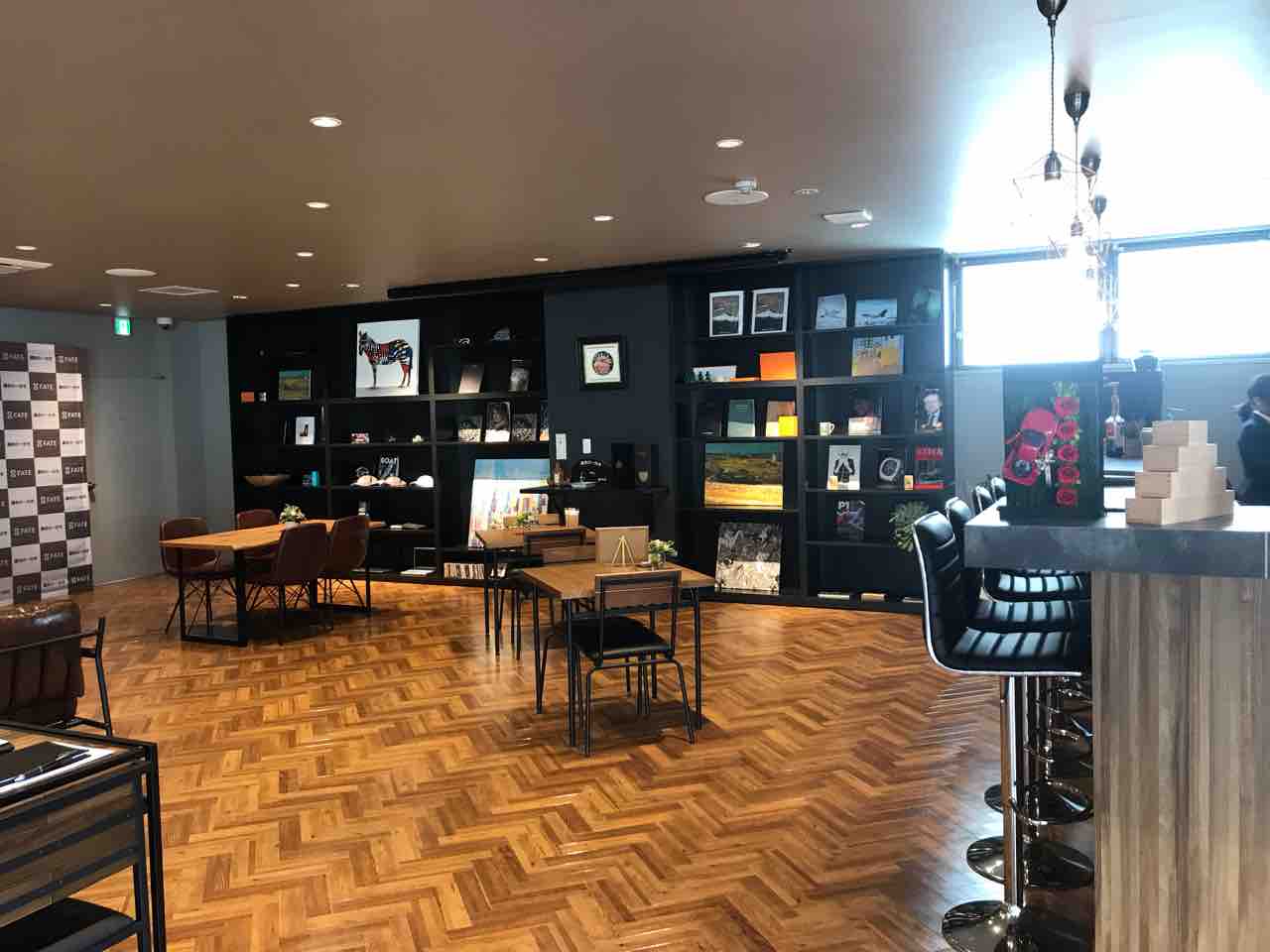 18年９月オープン 176沿いのfateではお洒落な店内でカフェも楽しめる 宝塚コミパ通信