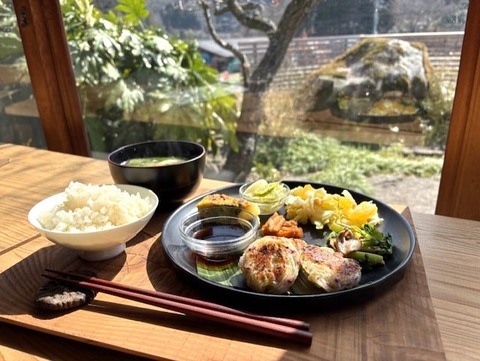 【宝塚市 朝ごはん】ドライブがてら『わろうだ』旬の野菜たっぷりの朝ご飯とふわふわシフォンケーキを食べに行って来ました♪