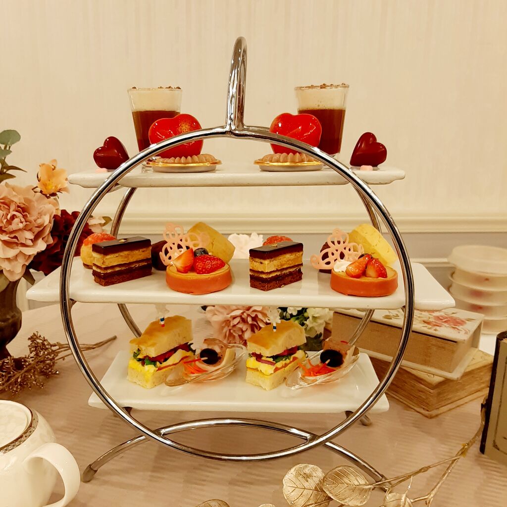 宝塚ホテル】冬のアフタヌーンティーセット～berry×chocolate ココロ