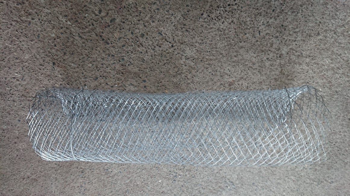 150円で出来る超簡単な煙突ガード Debusキャンプ ゆるゆる自作キャンパー