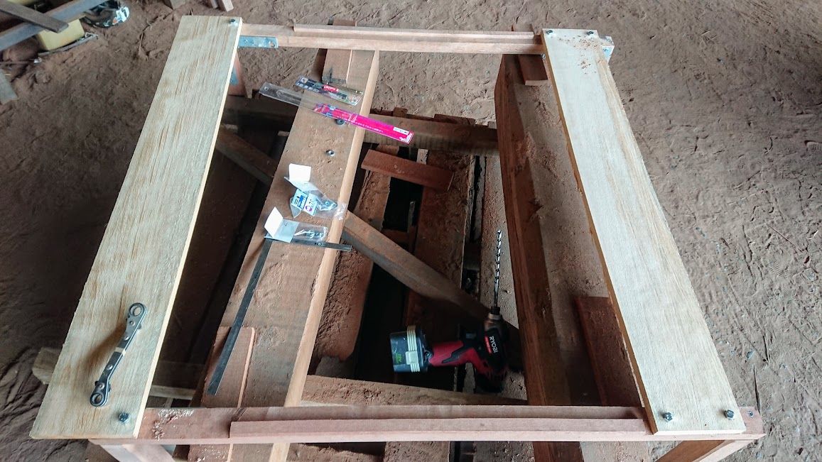 広々快眠 組み立て式自作コット Debusキャンプ ゆるゆる自作キャンパー