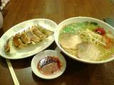 山小屋激辛ラーメンと餃子