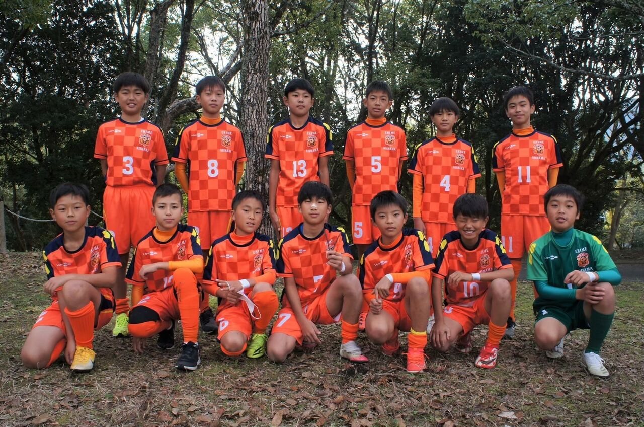 3 13 6年生13名の子供達卒団おめでとう 新居浜市少年サッカースクール高津教室 3 13 6年生13名の子供達卒団おめでとう 新居浜市少年サッカースクール高津教室
