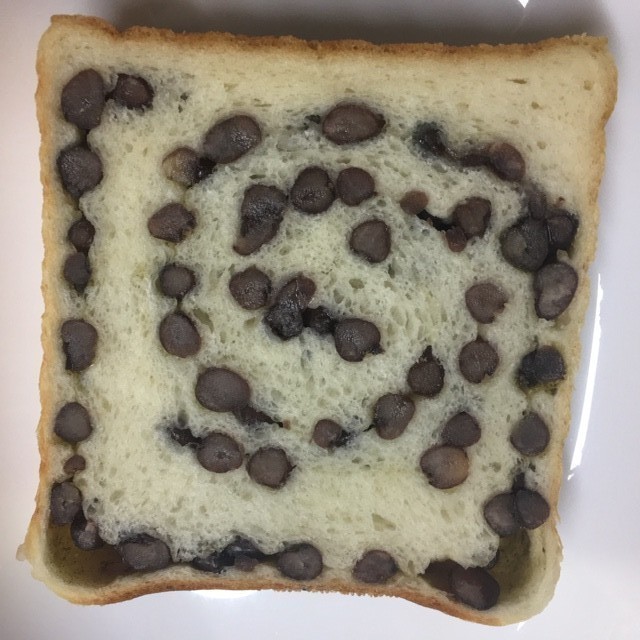 こりゃなんだ 強烈なルックスだけど これがこれが美味しいのだ 俺のbakery Cafe 松屋銀座 裏 銀座 資格ゲッターが行く