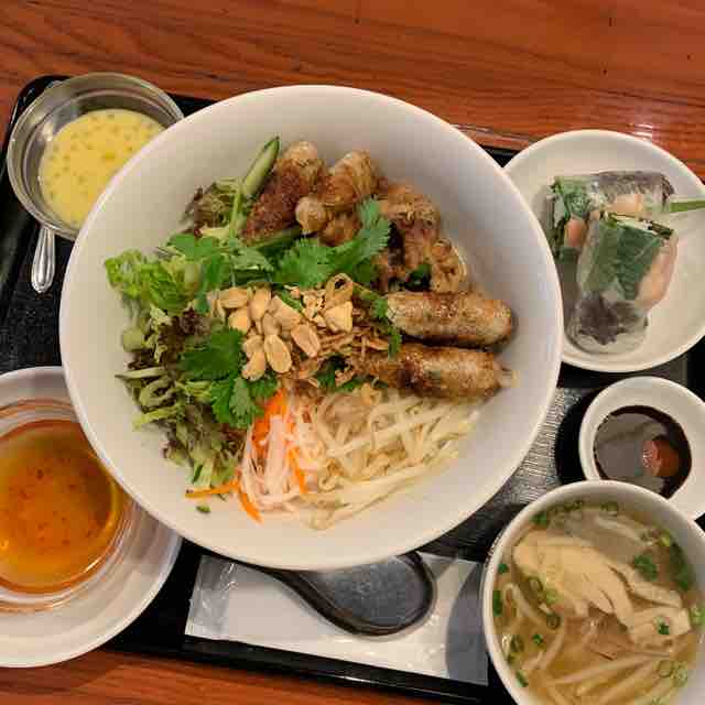 冷たい麺のセットを ベトナムレストラン ノンラー 高田馬場店 高田馬場 資格ゲッターが行く 冷たい麺のセットを ベトナムレストラン ノンラー 高田馬場店 高田馬場 資格ゲッターが行く