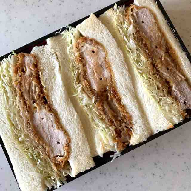 ミシュラン掲載店 ビブグルマン のひれカツサンドを頂いた とんかつひなた 高田馬場 資格ゲッターが行く ミシュラン掲載店 ビブグルマン のひれカツサンドを頂いた とんかつひなた 高田馬場 資格ゲッターが行く