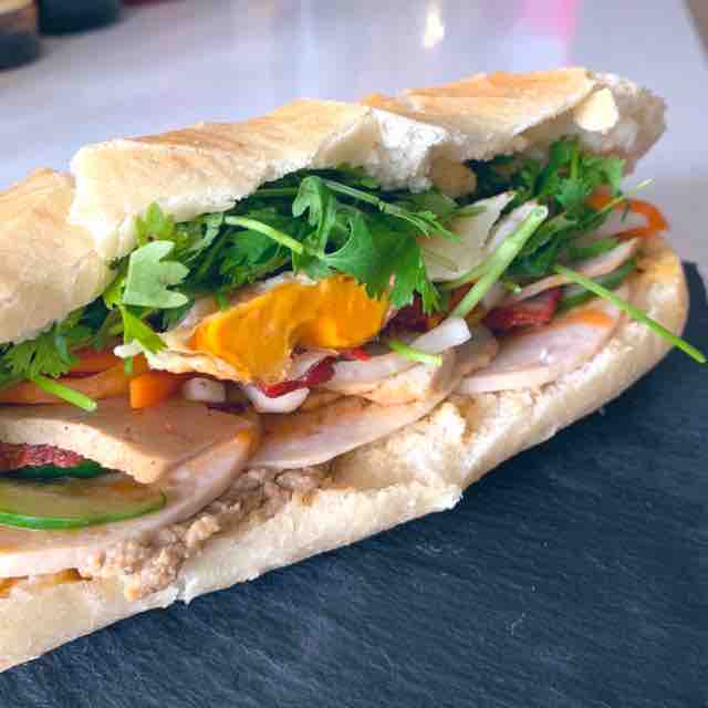 ここのスペシャルバインミーは軽めのパンとたっぷりの具材が魅力 バインミーゴンゴン 高田馬場 資格ゲッターが行く