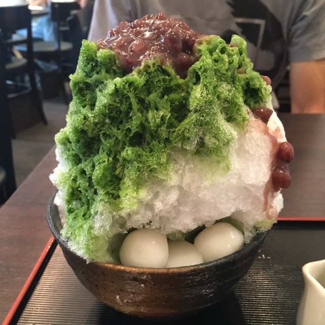 そそり立つ氷の壁が今年も帰ってっきた 志むらのかき氷 志むら しむら 目白 資格ゲッターが行く