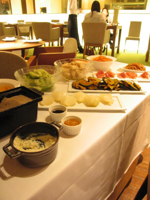 青山の畑 野菜 そしてシャンパーニュ ハタケ青山 Hatake Aoyama 表参道 資格ゲッターが行く