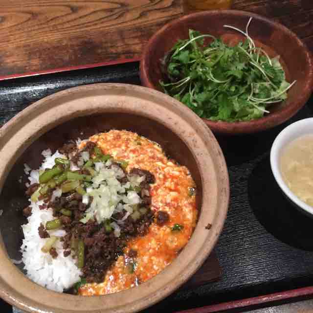 お出汁の香りが素晴らしい 夏だけど土鍋ご飯 黒猫夜 クロネコヨル 赤坂見附 資格ゲッターが行く
