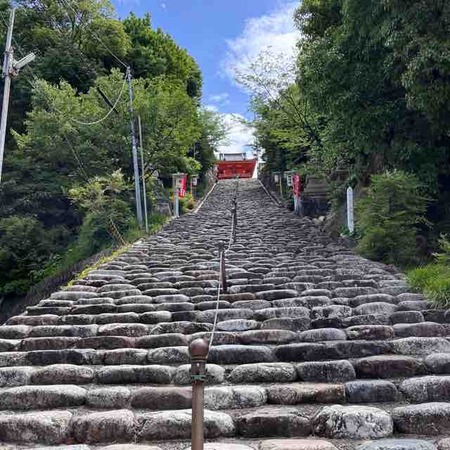 伊佐爾波坂