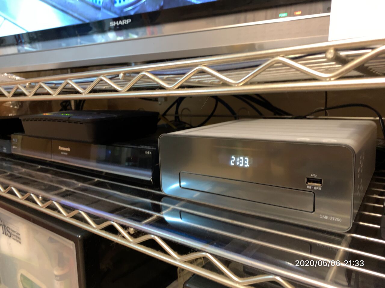 J Com Link がやってきた その後 Nobody Knows My Life With A Blind Cat